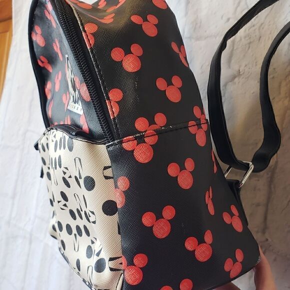 DANI by DANIELLE NICOLE DISNEY MICKEY  BACKPACK - Picture 5 of 10